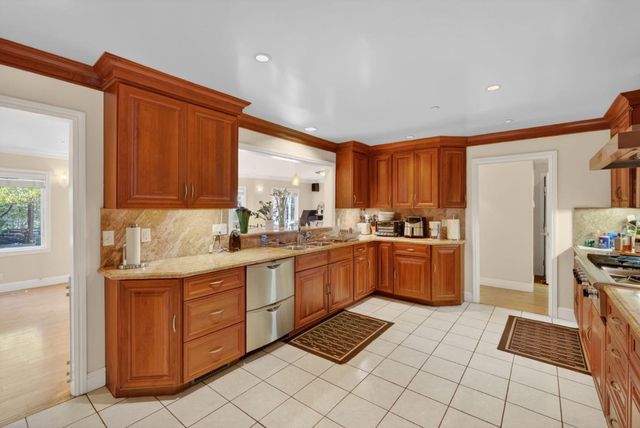 746 Jacaranda Circle, Hillsborough, CA 94010