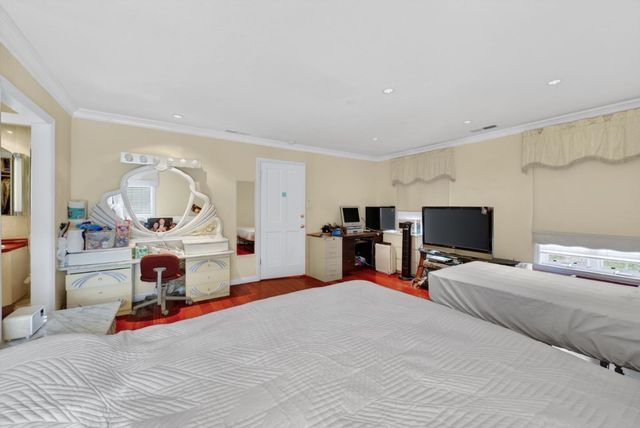 746 Jacaranda Circle, Hillsborough, CA 94010