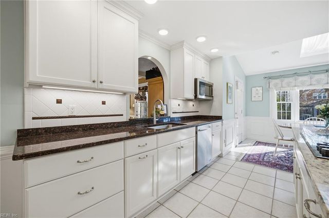 916 Downshire CHSE, Virginia Beach, VA 23452