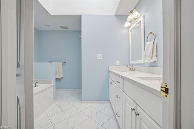 916 Downshire CHSE, Virginia Beach, VA 23452