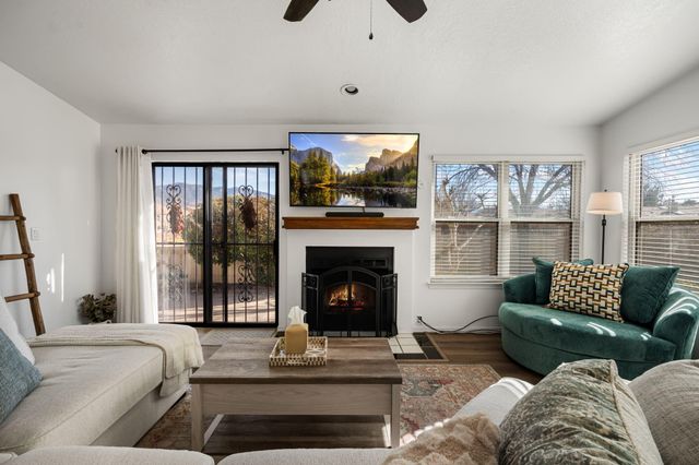 10825 Clyburn Park Drive NE, Albuquerque, NM 87123