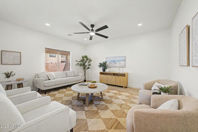 3512 W MINERAL BUTTE Drive, San Tan Valley, AZ 85144