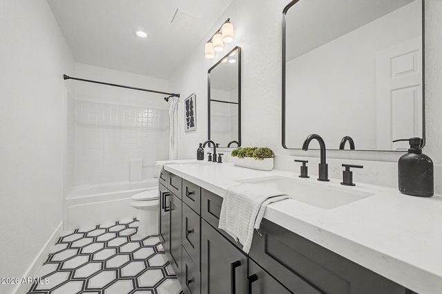 3512 W MINERAL BUTTE Drive, San Tan Valley, AZ 85144