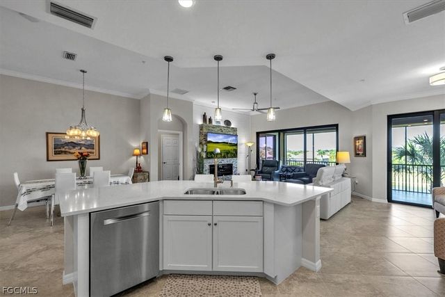 10498 Casella WAY 202, Fort Myers, FL 33913