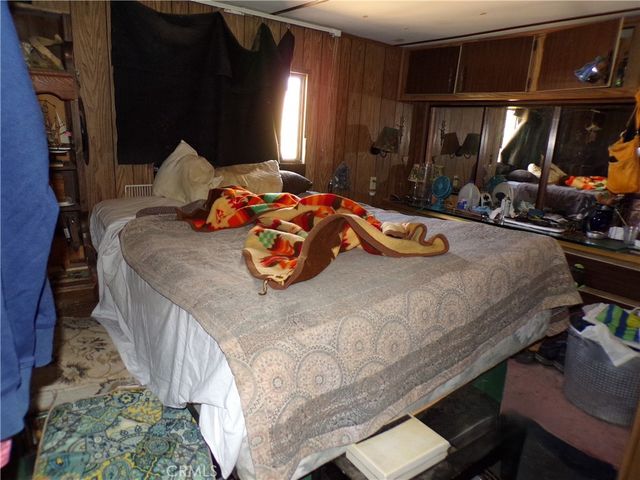 1825 Noble Way, Landers, CA 92285