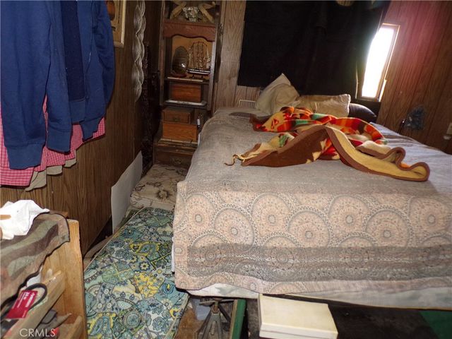 1825 Noble Way, Landers, CA 92285