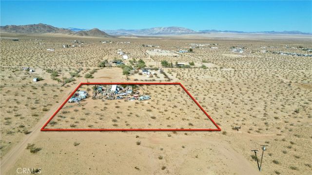 1825 Noble Way, Landers, CA 92285