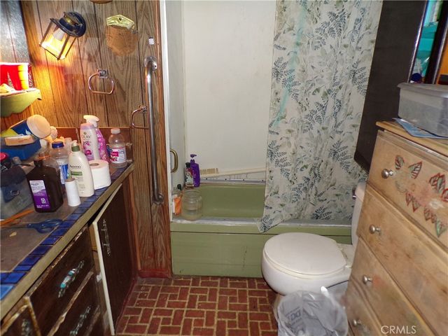 1825 Noble Way, Landers, CA 92285