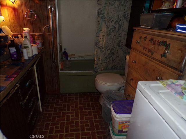 1825 Noble Way, Landers, CA 92285