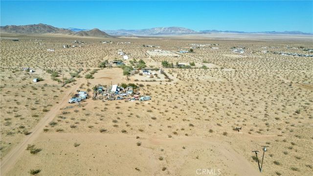 1825 Noble Way, Landers, CA 92285