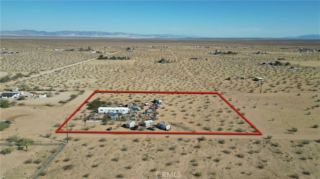1825 Noble Way, Landers, CA 92285