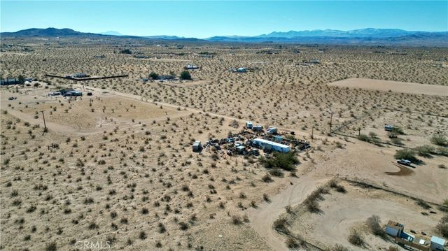 1825 Noble Way, Landers, CA 92285