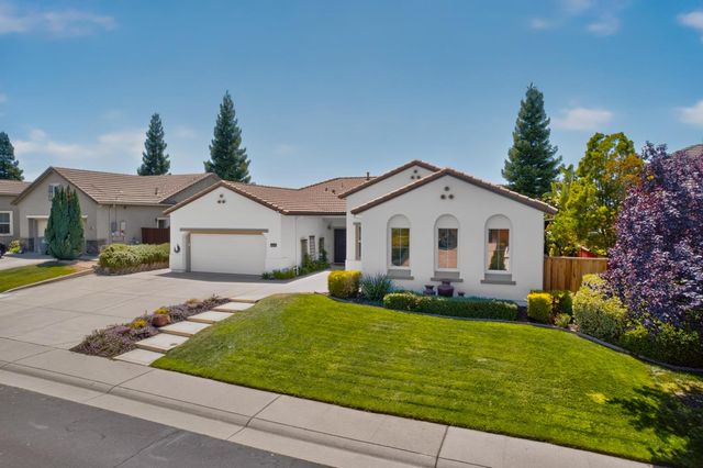 6520 Nebula Ct, Rocklin, CA 95677