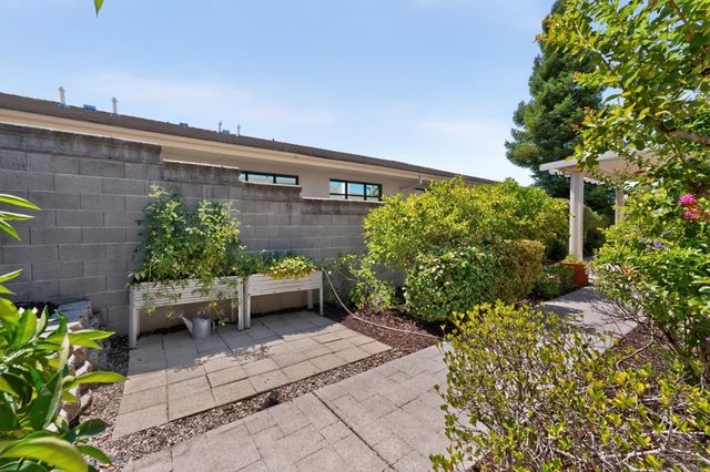 6520 Nebula Ct, Rocklin, CA 95677