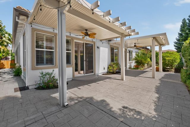 6520 Nebula Ct, Rocklin, CA 95677