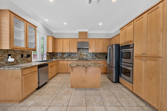 6520 Nebula Ct, Rocklin, CA 95677
