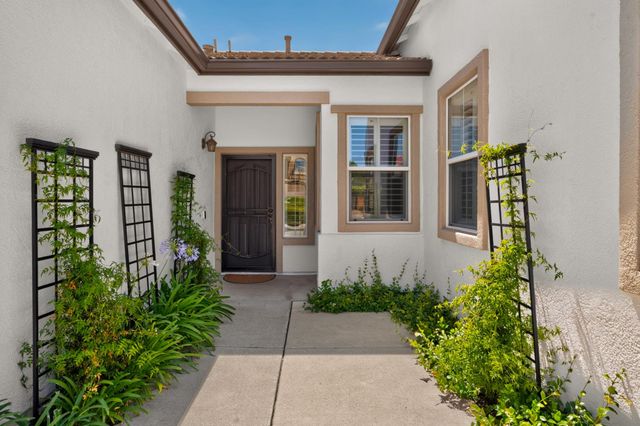 6520 Nebula Ct, Rocklin, CA 95677