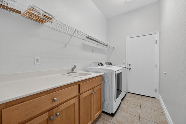 6520 Nebula Ct, Rocklin, CA 95677