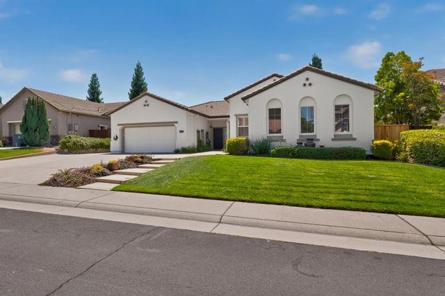 6520 Nebula Ct, Rocklin, CA 95677