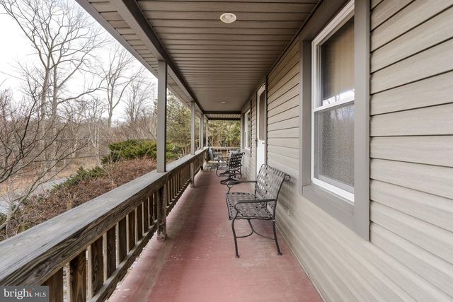 130 RESH RD, Reinholds, PA 17569