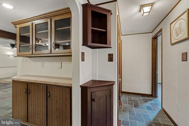 130 RESH RD, Reinholds, PA 17569