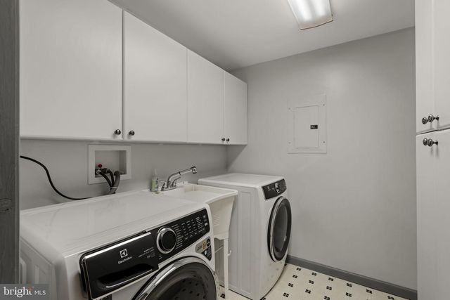 130 RESH RD, Reinholds, PA 17569