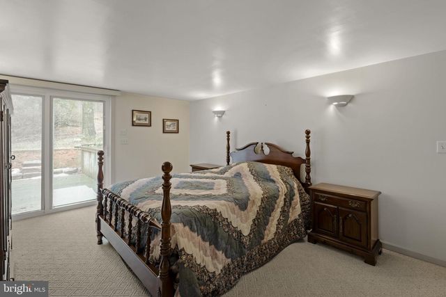 130 RESH RD, Reinholds, PA 17569