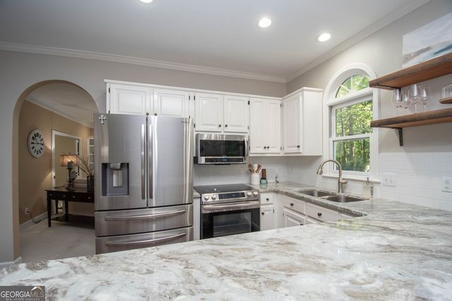 300 Weeping Willow Way, Tyrone, GA 30290