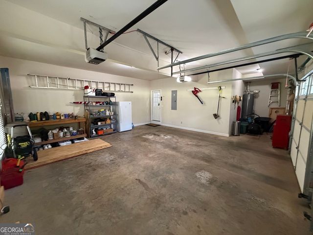 300 Weeping Willow Way, Tyrone, GA 30290