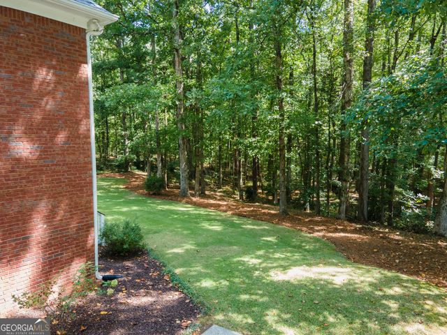300 Weeping Willow Way, Tyrone, GA 30290