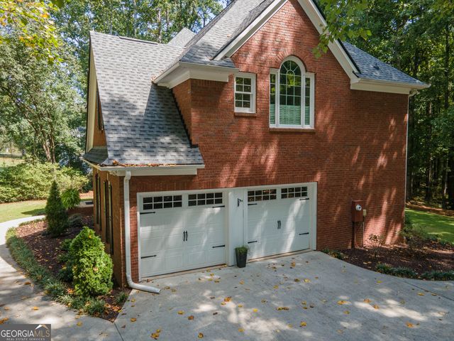 300 Weeping Willow Way, Tyrone, GA 30290
