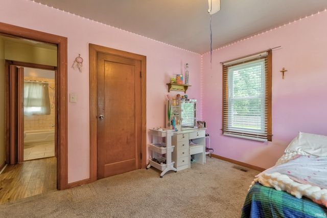 2002 E Michigan Street, Evansville, IN 47711