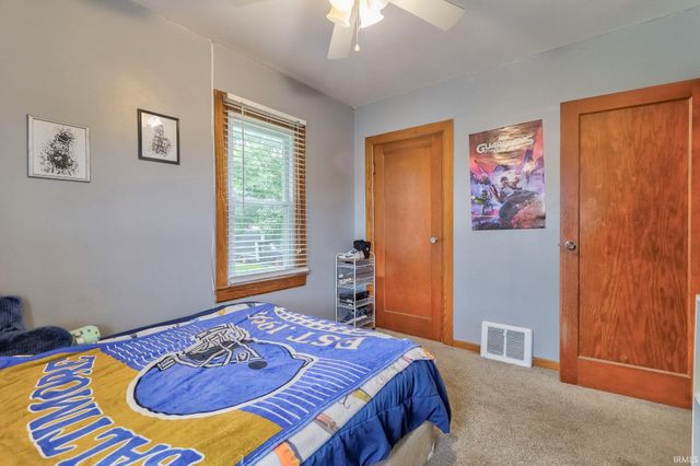 2002 E Michigan Street, Evansville, IN 47711