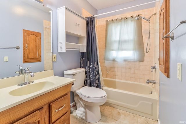 2002 E Michigan Street, Evansville, IN 47711