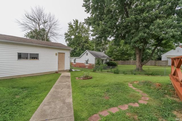 2002 E Michigan Street, Evansville, IN 47711