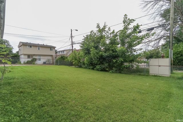 2002 E Michigan Street, Evansville, IN 47711