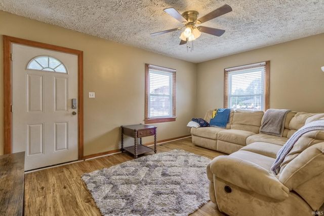 2002 E Michigan Street, Evansville, IN 47711
