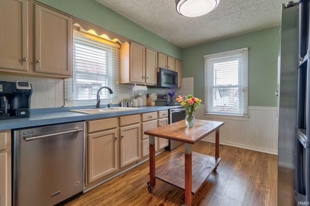 2002 E Michigan Street, Evansville, IN 47711