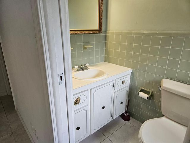 7904 NW 70TH Court 1-2, Tamarac, FL 33321