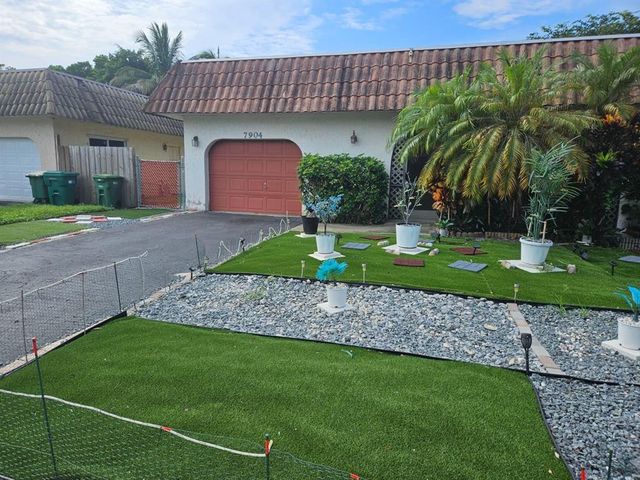 7904 NW 70TH Court 1-2, Tamarac, FL 33321