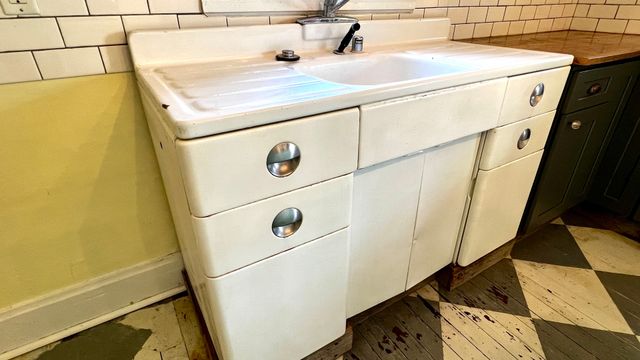 406 S Genesee Street, Morrison, IL 61270