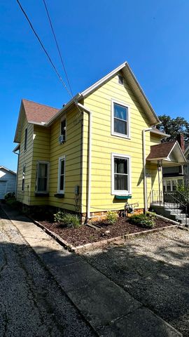 406 S Genesee Street, Morrison, IL 61270