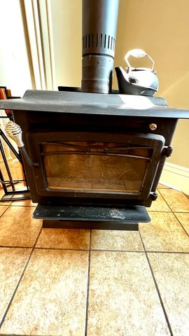 406 S Genesee Street, Morrison, IL 61270