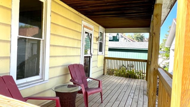 406 S Genesee Street, Morrison, IL 61270