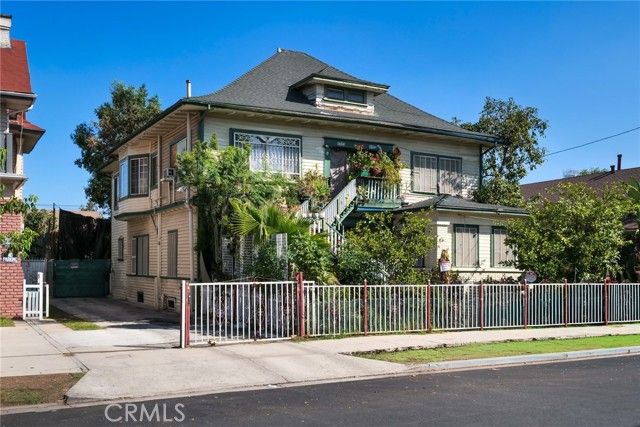 1123 W 18th, Los Angeles, CA 90015