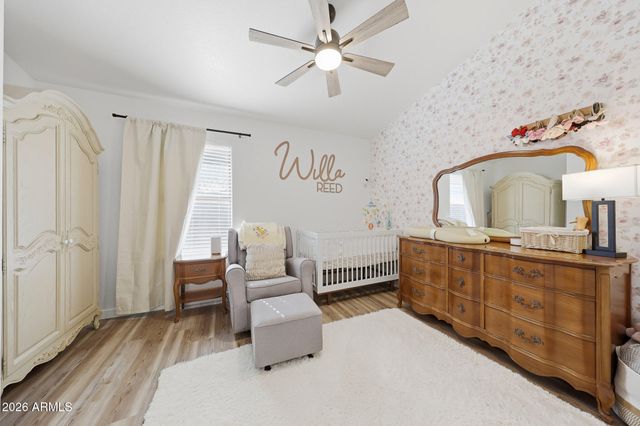 10414 W DALEY Lane, Peoria, AZ 85383