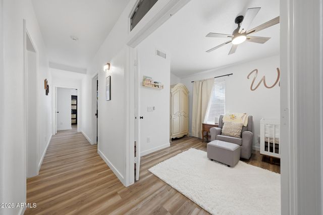 10414 W DALEY Lane, Peoria, AZ 85383