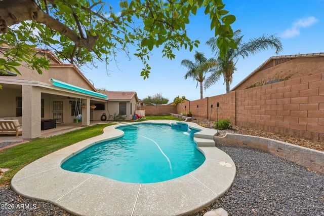 10414 W DALEY Lane, Peoria, AZ 85383