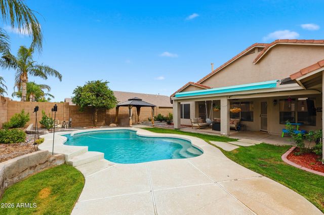 10414 W DALEY Lane, Peoria, AZ 85383
