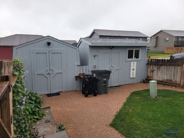 1252 JUNEAU DR, Box Elder, SD 57719